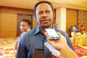 Ketua-DPRD-Papua-Barat-Pieter-Konjol-KabarPapua.co-Veydaody