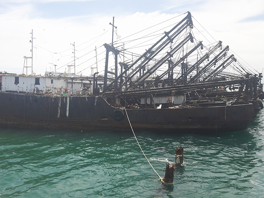 6 unit kapal milik PT Avona Mina Lestari yang telah digeser ke Pelabuhan Laut Kaimana