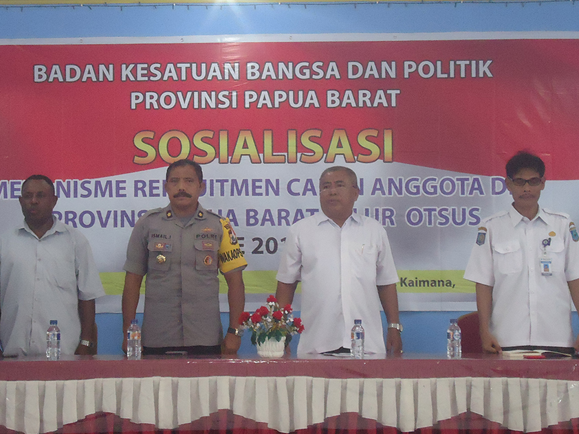 Pembukaan sosialisasi mekanisme perekrutan calon DPR jalur Otsus Wakapolres dan pemerntah daerah yang diwwakili oleh Thamid Hussein( Foto Dar)