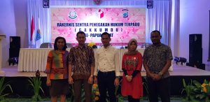 Foto bersama anggota sentra Gakkumdu Kabupaten Kaimana,setelah acara penutupan Rakersis Gakkumdu