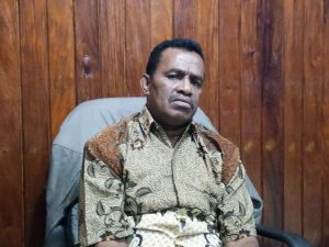 Kepala Dinas Pendidikan Pemuda dan Olahraga Kabupaten Kaimana.