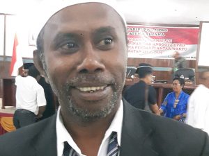Anggota DPRD Kaimana, Rusli Ufnia