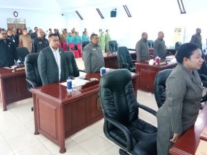 Anggota DPRD Kaimana Dalam Rapat Paripurna