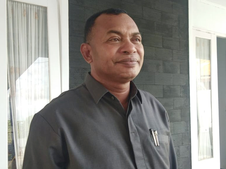 Anggota DPRD Kaimana, Zakeus Amirbay