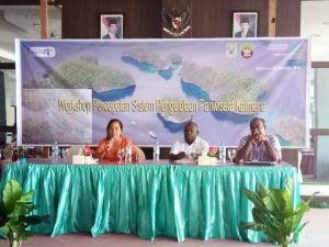 Luluk Intarti Saat Menyampaikan Materi di KBH