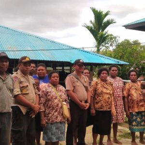Polsek Arguni Sambangi Kampung Kokoroba