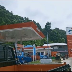 Kondisi SPBU saat kelangkaan BBM di Kaimana.