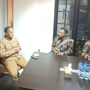 Tim Pemekaran Babo Raya saat melakukan pertemuan dengan Felix Wanggai di Jakarta.(FOTO: DOK)