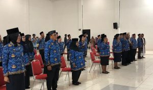 Pelantikan Perdana Pejabat di lingkup Pemkab Kaimana belum lama ini oleh Bupati Kaimana, Hasan Achmad.(FOTO : KHR)