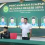 Ketua PN Kaimana Ambil Sumpah 5 ASN Baru
