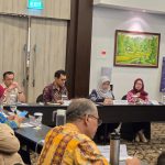 Dirjen Pelayanan dan Kepatuhan HAM, Munafrizal Manan, SH, S.Sos, LLM.MIP, Msi didampingi Staf Ahli Bidang Sipil, Politik, Ekonomi, Sosial dan Budaya Dr Harniati, Direktur Pelayanan Ham, Dr Osbin Samosir dan Kepala Subdirektorat Pengelolaan Pengaduan Ham, Vella Ockta Rini.(FOTO: IST)