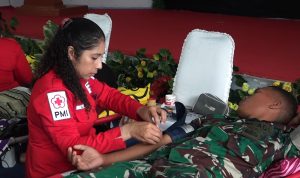 Sambut HUT PMI ke-81, Prajurit Yonif TP 864/NN Donor Darah