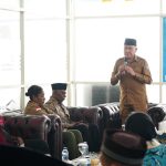 Bupati Hasan Lepas 15 Jemaah Umrah di Tengah Kabut Asap