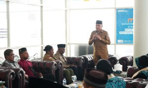 Bupati Hasan Lepas 15 Jemaah Umrah di Tengah Kabut Asap